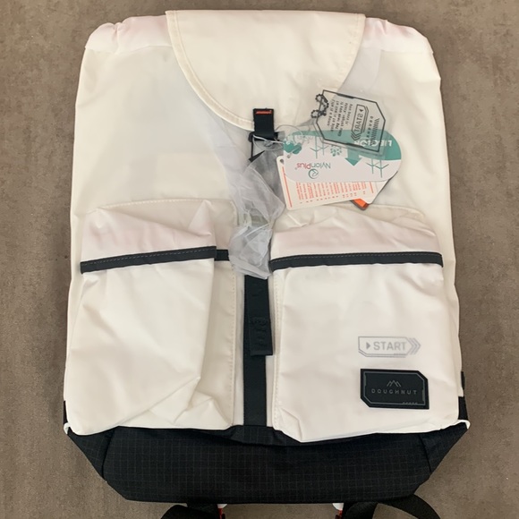 Valor Backpack DOUGHNUT - Picture 8 of 9